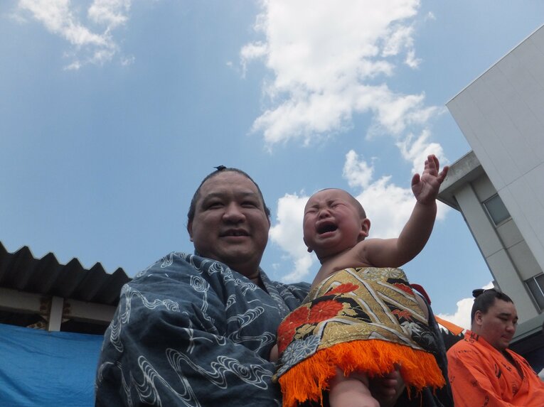 大相撲の“3.11”　被災地を訪れた力士たちの涙と誓い(17)