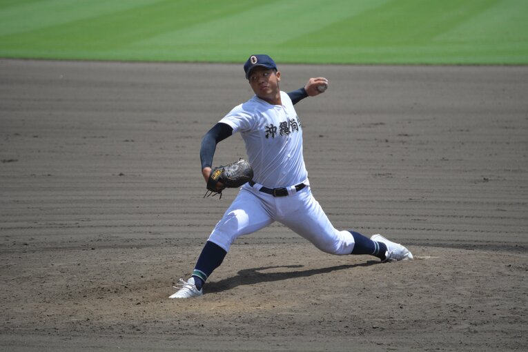 末吉良丞の投球フォーム（4枚目／全6枚）©Takarin Matsunaga