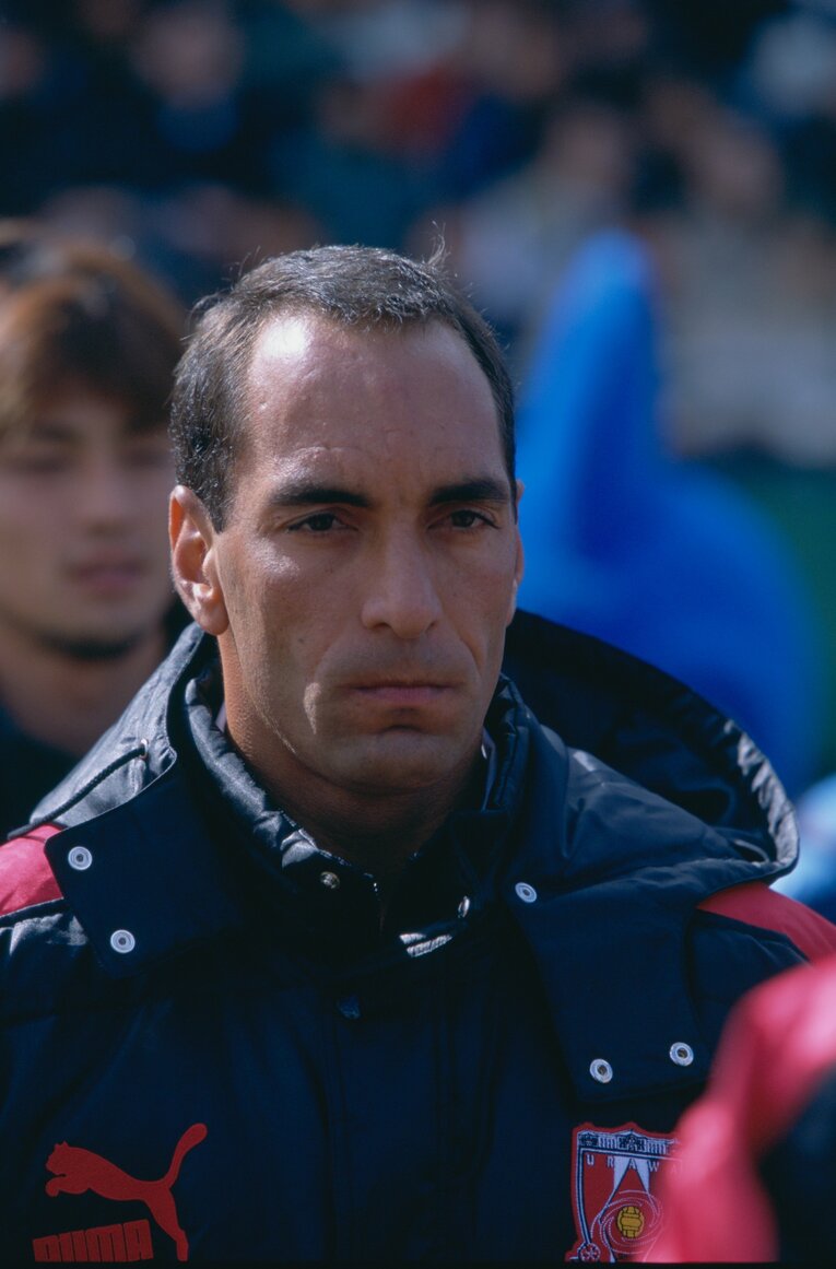 Jリーグ時代のエジムンド（全3枚中の2枚目）　©Sports Graphic Number