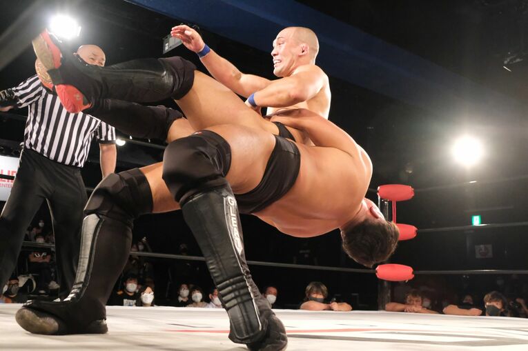 「腹立たしいんですよ」“2021年のUWF”は殺伐とした対抗戦に　佐藤光留はなぜ田村潔司に激怒したのか？(37)