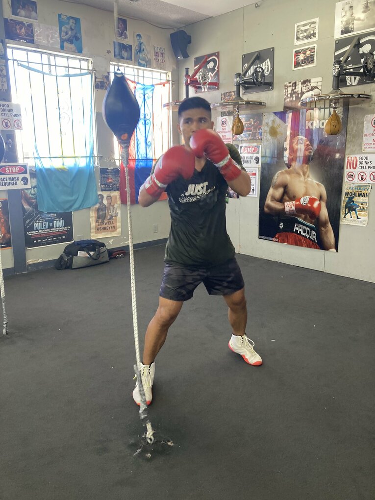 ラスベガスで練習中のマーロン・タパレス　©︎Daisuke Sugiura