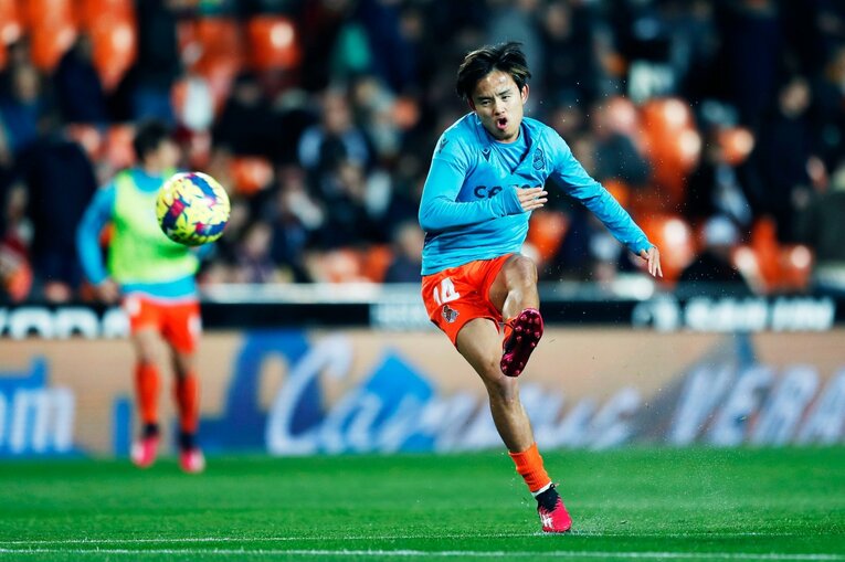 〈久保建英ソシエダ月間MVP〉敵地で憎まれるのは名が知れた証拠だが…「クボへの徹底マーク」と“1枚も撮れなかったシーン”とは(3)