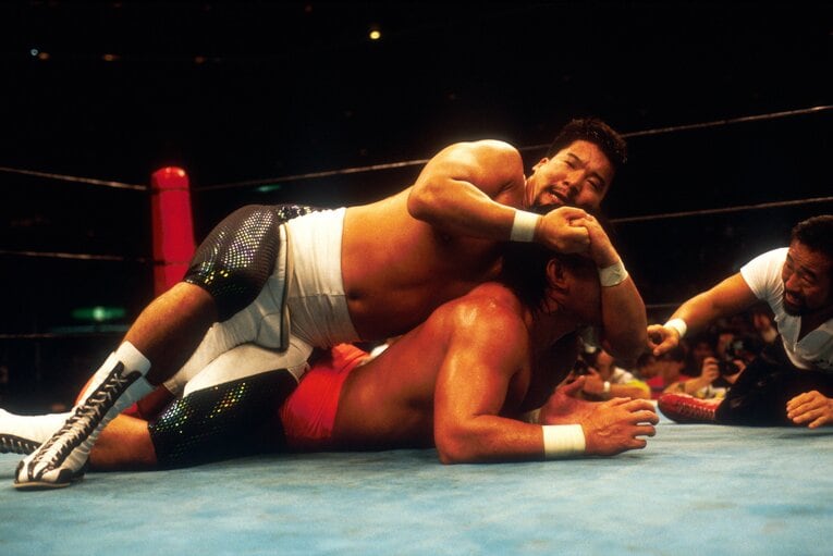 STFで武藤敬司を攻める蝶野正洋。1991年8月11日、両国国技館