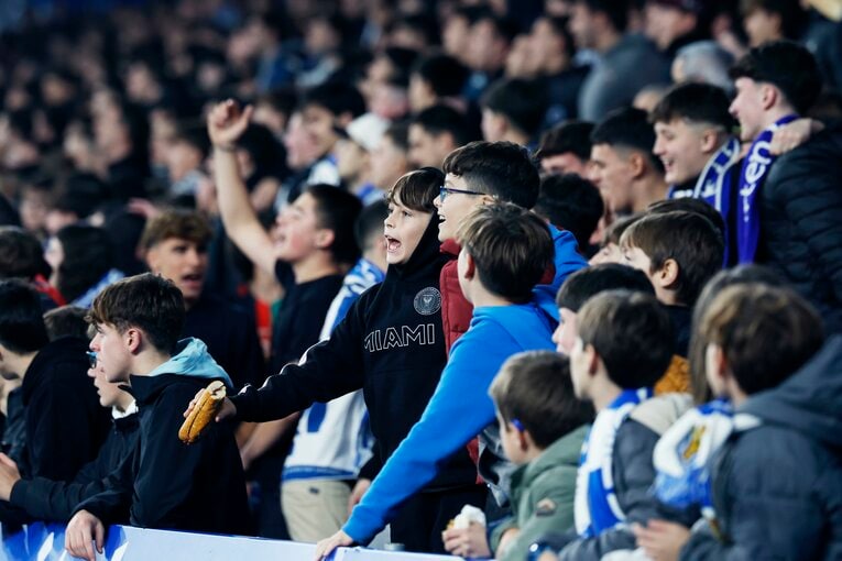 “監督解任”3連敗に傷心の久保建英「冬の移籍、さすがにない」と日本代表戦後に語ったが…「大ブーイングのサポーターに感謝」ソシエダ危機のリアル(6)