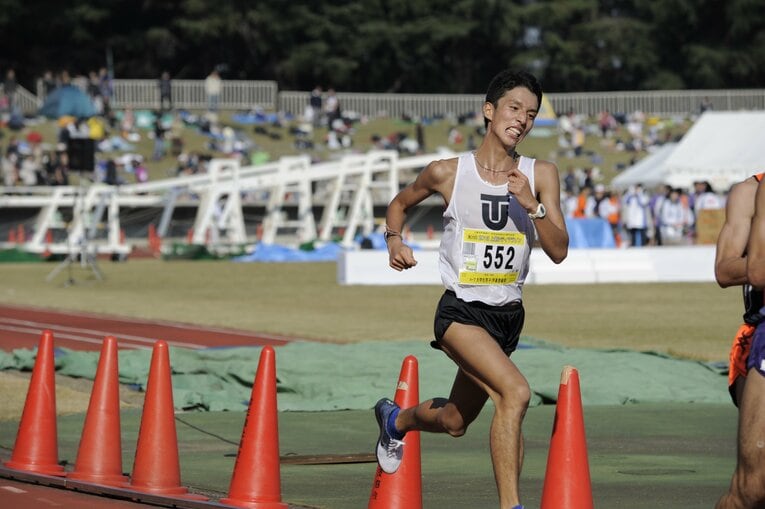 東洋大に進学した服部弾馬は主力として活躍　©︎BUNGEISHUNJU