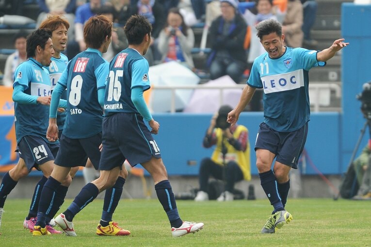 2015年、横浜FCで披露したカズダンス　©Masashi Hara