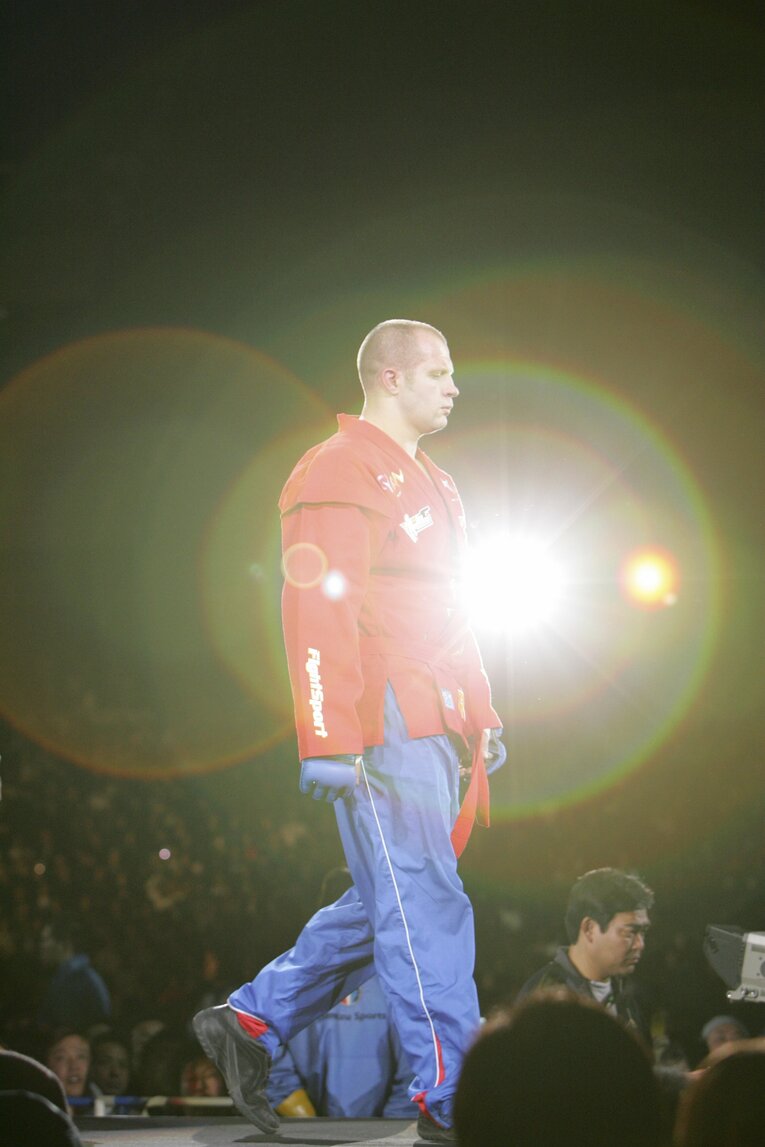 2006年大晦日、マーク・ハント戦の入場シーン　©Toshiya Kondo