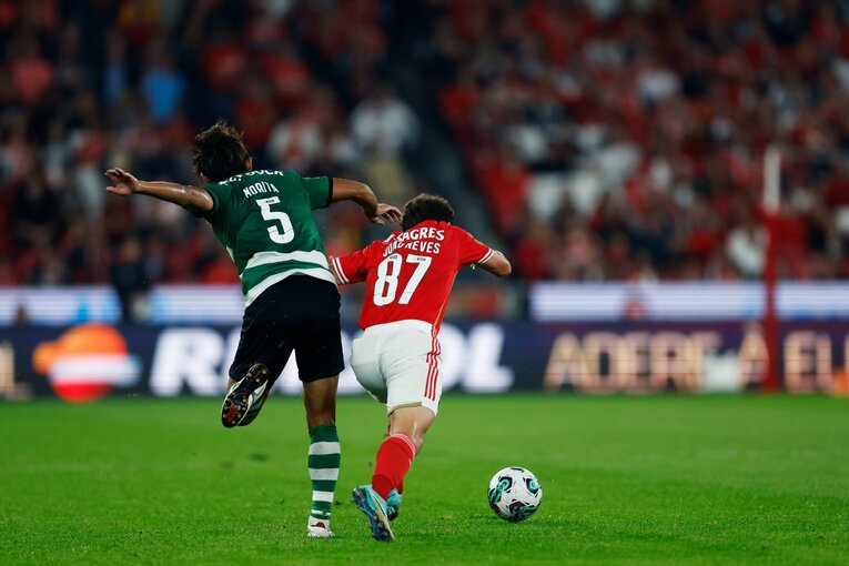 森保ジャパン守田英正28歳“日本に伝わらない”ポルトガルで認められた勲章…敗戦で目は充血も「5万人の敵地ダービー大ブーイング」(4)