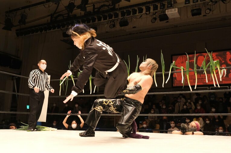 元引きこもりレスラー真琴が聖地・後楽園ホールで15周年大会「ほぼ満員なのに赤字」「強豪同期にフォール負け」でも手にした“ご褒美”(31)