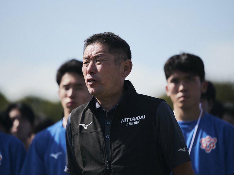 10月の予選会で9位に入り本選出場を決めた日体大の玉城良二監督　©Yuki Suenaga