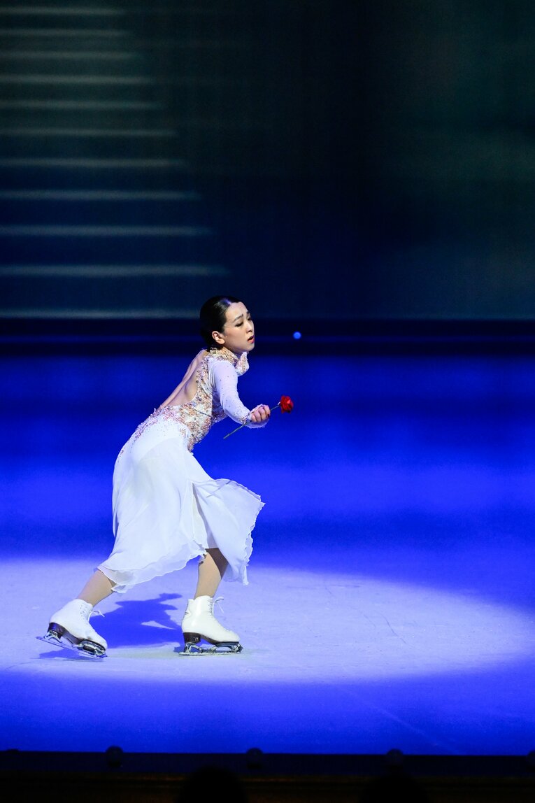 「母への永遠の愛を滑りたいな」浅田真央が明かすアイスショー『Everlasting33』に込めた“愛”「誰も見たことのない景色を届けたい」(32)