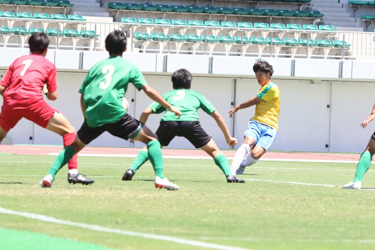 インターハイ準決勝・帝京vs昌平。決勝ゴールを奪った帝京11番MF山下凜　©︎Takahito Ando