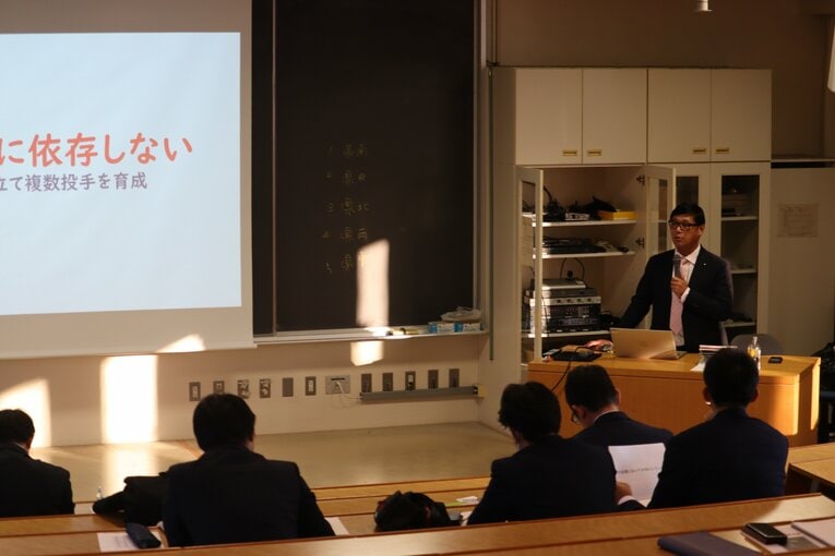 水戸一で開催される「野球を勉強する会」のゲスト、向上・平田隆康監督（2025年1月）　©Yuki Kashimoto