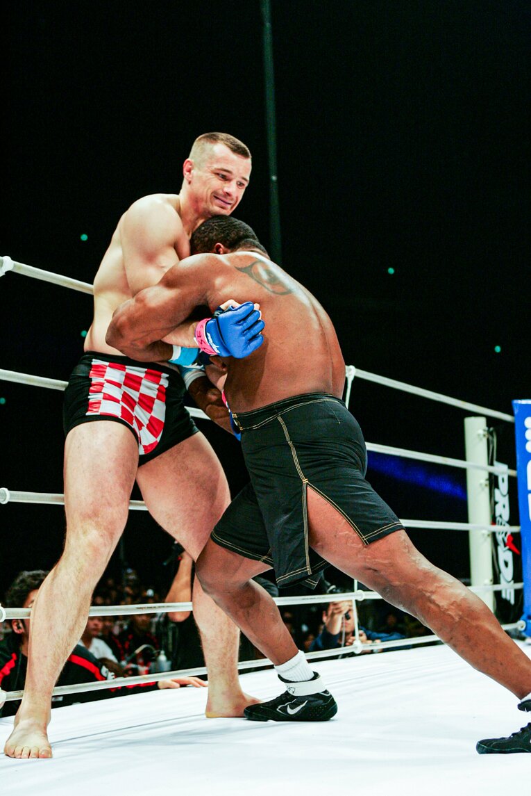 2004年の大晦日、リベンジを期すミルコ・クロコップと再戦　©Susumu Nagao