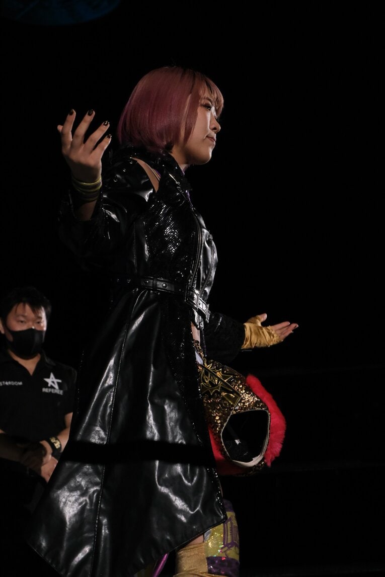 〈スターダム〉“永遠のライバル”キッドとAZMがついに激突…王座戦3wayマッチを前にAZM「同じリングにいるだけで楽しい」(22)