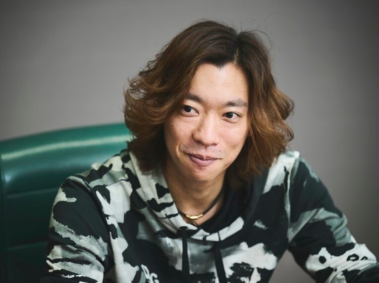 “高橋大輔の同期で元ジャニーズJr.”小林宏一が明かす「『SHOCK』に出たらすぐに新幹線でリンクに」多忙すぎた異色の両立生活(5)