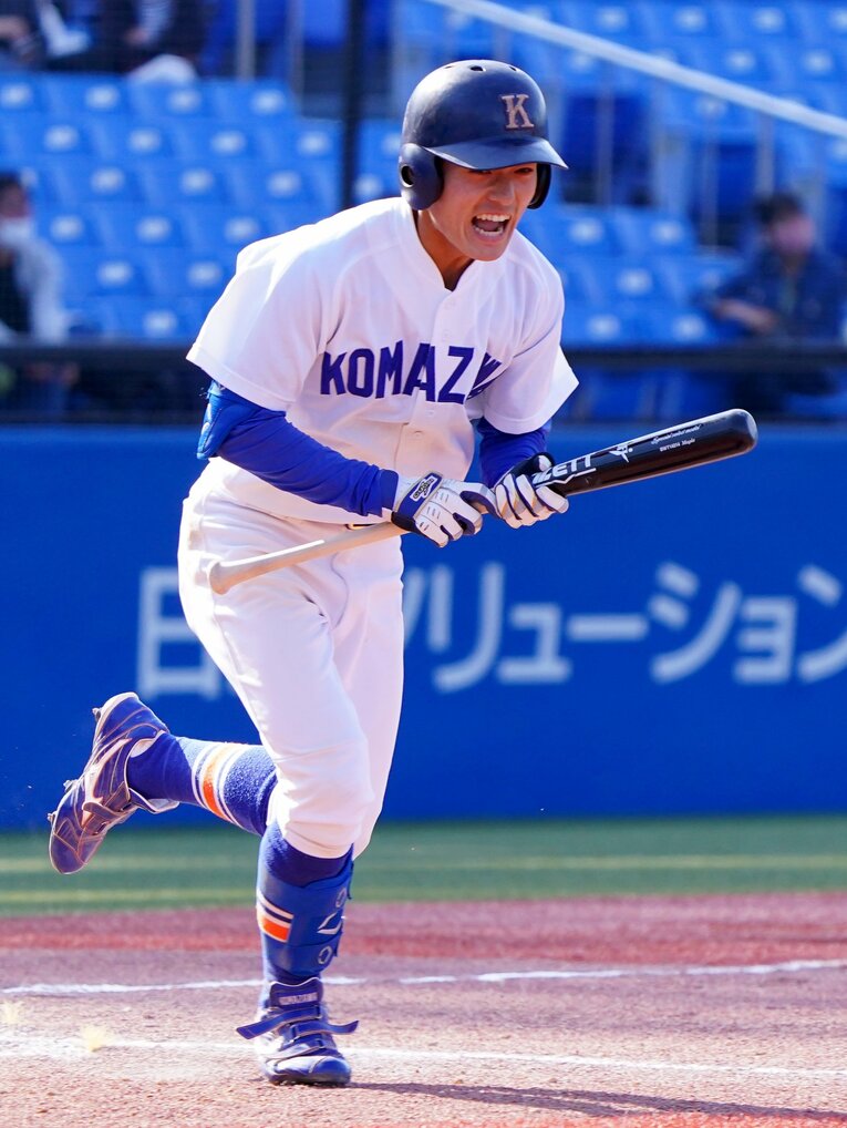 来年ドラフト有力候補の大学生二塁手【4】駒沢大・林琢真（169cm69kg・右投左打・東邦高）　©Sankei Shimbun