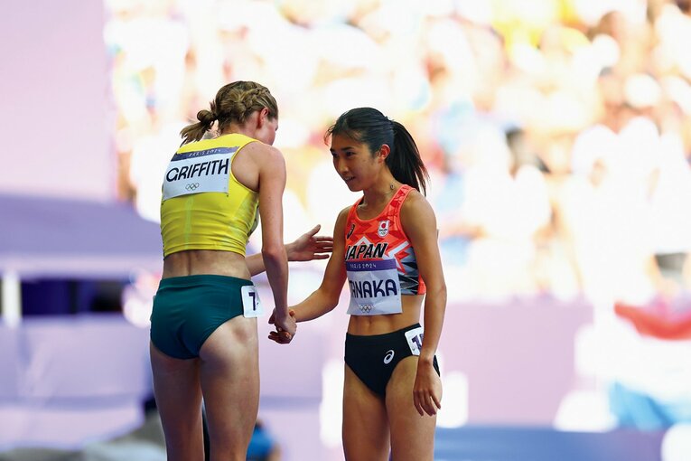 田中希実／1999年9月4日生、兵庫県出身。'21年東京五輪の女子1500mで日本人初の8位入賞を果たす。'23年の世界選手権5000mで8位入賞、同年9月には5000mで14分29秒18を記録し、自身の日本記録を更新。ニューバランス所属。153cm ©Ryosuke Menju/JMPA