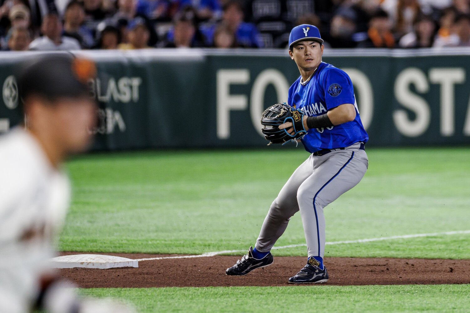 内野ならどこでも守れるユーティリティ性の高さを見せる林 ©Kiichi Matsumoto