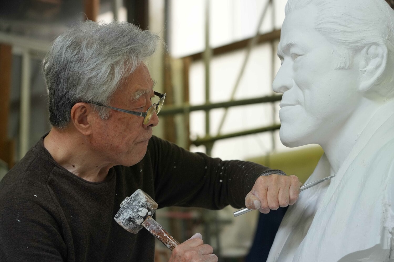 井野雅文さんが猪木の喉元もきれいにしていく