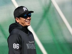 「お前がマリーンズを引っ張れ」ロッテ・サブロー監督が“背番号86”を選んだ理由…恩師の言葉を胸に「昭和と令和の融合」厳しい練習の真意