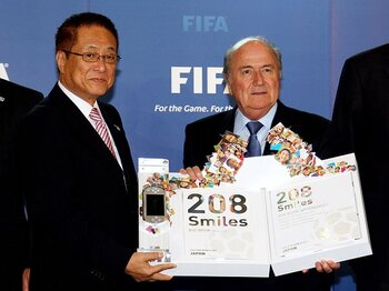 W杯をめぐるもうひとつの戦い。2022年招致を目指す日本の勝機は？＜Number Web＞ photograph by Getty Images