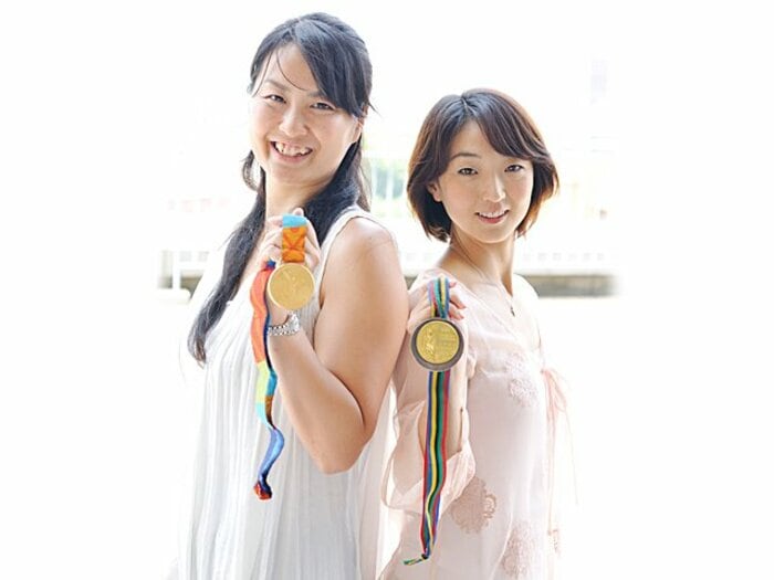 <五輪シンデレラガール対談> 岩崎恭子×柴田亜衣 「五輪と、金メダルと、人生と」<Number Web> photograph by Miki Fukano
