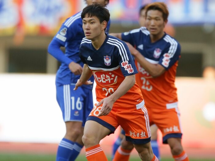 「俺、白血病だってさ」22歳のサッカー選手に悲痛な宣告「当時の私はまだ家族ではなかった」妻が今明かす...病に倒れた“最愛の人”と結婚したいと思った日＜Number Web＞ photograph by J.LEAGUE