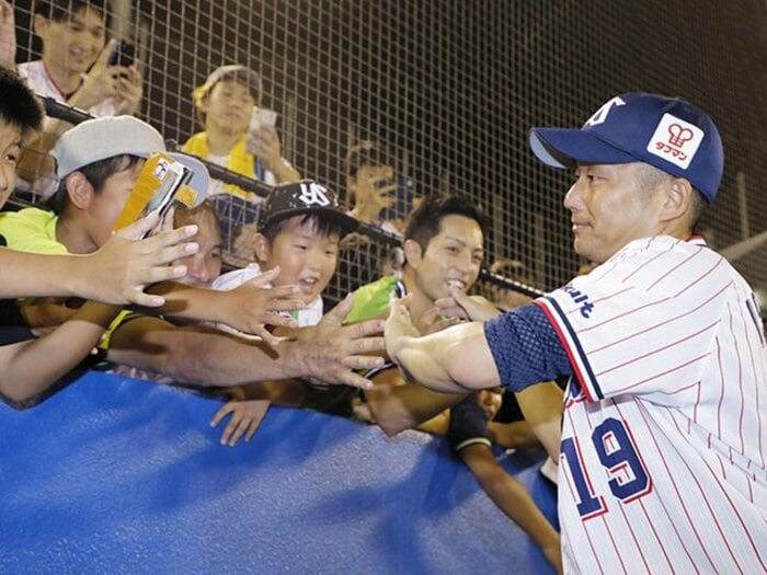 “令和初の名球会”は坂本か藤川か。石川雅規が40歳で挑む、あと29勝。＜Number Web＞ photograph by Kyodo News