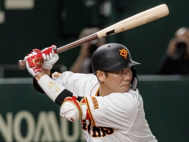 野球とカネの実情「なぜプロ野球は木製、高校は金属バットなの？」甲子園出場校・ショップ店員が明かす「1試合で2本折れると…3万円飛ぶ」 - 高校野球 -  Number Web - ナンバー