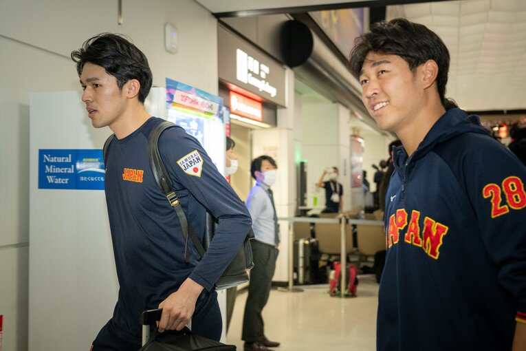 佐々木朗希、高橋宏斗　©Shiro Miyake