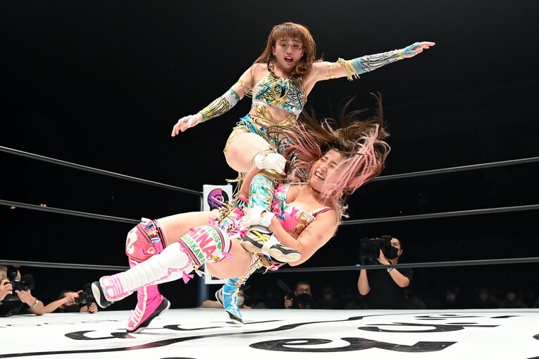 キックを放つ上谷沙弥