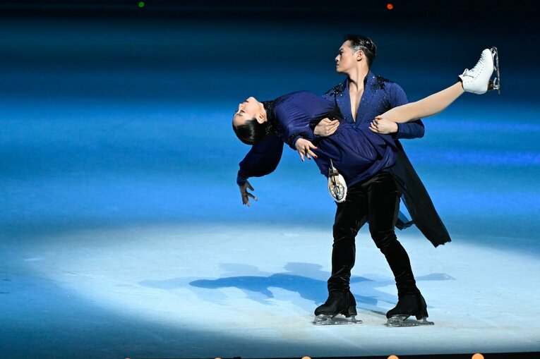 「母への永遠の愛を滑りたいな」浅田真央が明かすアイスショー『Everlasting33』に込めた“愛”「誰も見たことのない景色を届けたい」(59)