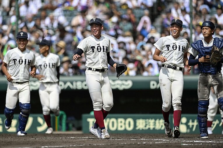 初戦の6－3勝利を「苦戦」と報じられる向きが多かった大阪桐蔭だが、個々のプレーを見るとレベルの高さを感じさせる ／ photograph by Kyodo News