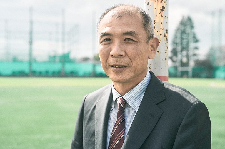 昨年度限りで早稲田ラグビー部監督を勇退した相良南海夫氏。充実した笑顔を浮かべながら3年間を振り返った ／ photograph by Yuki Suenaga