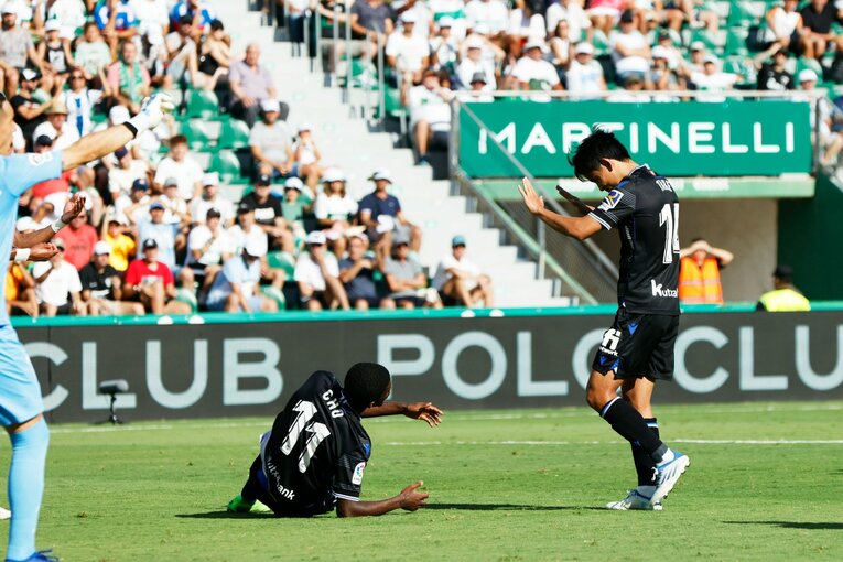 「久保建英が信頼され始めた」証拠かも…ソシエダサポの「Take,Take」に日本人カメラマンが感じた“海外組あるある”とは(17)