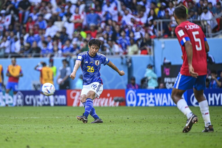 カタールW杯コスタリカ戦の伊藤洋輝　©Takuya Sugiyama/JMPA