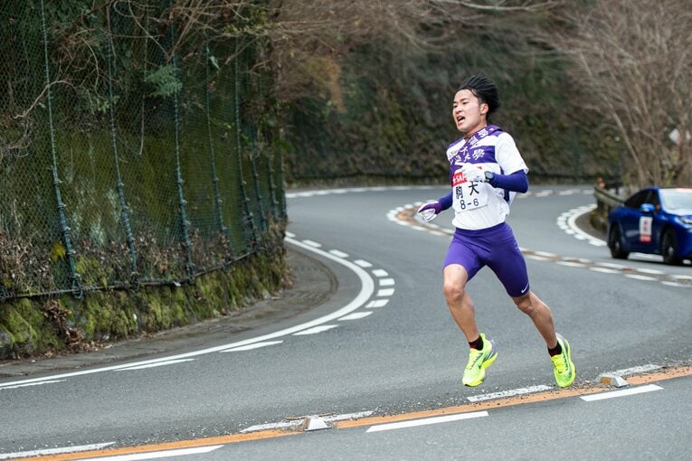 6区を懸命に駆ける花崎悠紀（当時3年）　©Nanae Suzuki