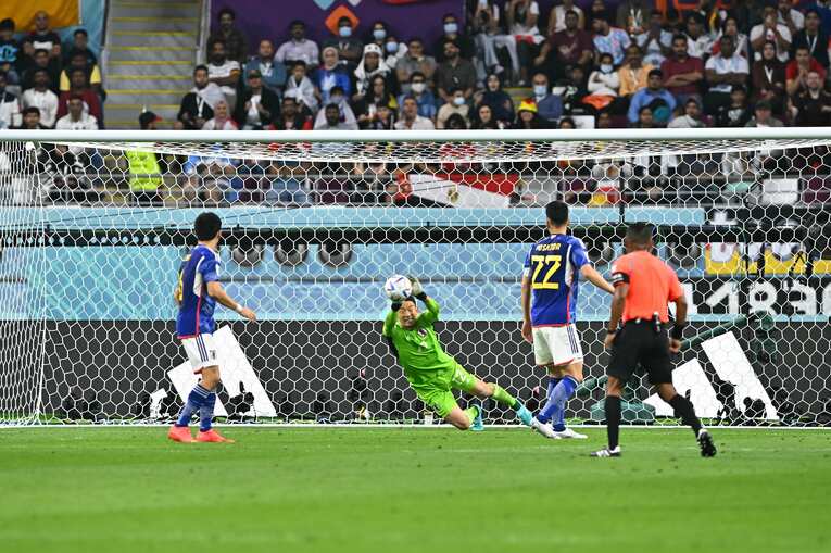 ドイツ戦の後半、立て続けにピンチを防いだ権田修一　©Takuya Kaneko/JMPA