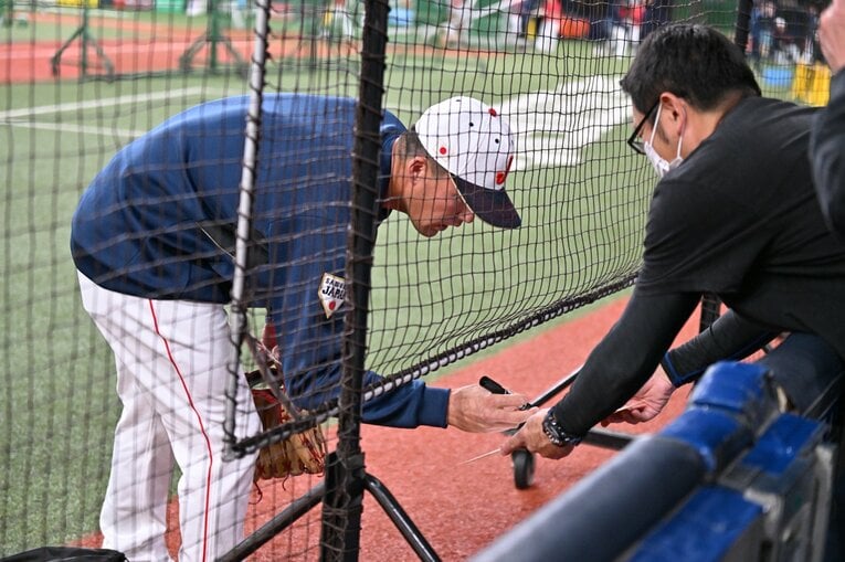 「ヌートバー、サインプリーズ！」に……（全6枚）©Naoya Sanuki