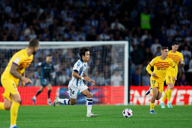 バルサを苦しめた久保建英にチャビ監督「素晴らしい」、だが結末は悲劇…撮影前「タケが2点取って勝つ」地元バル店長の愛に沁みる重責(2)