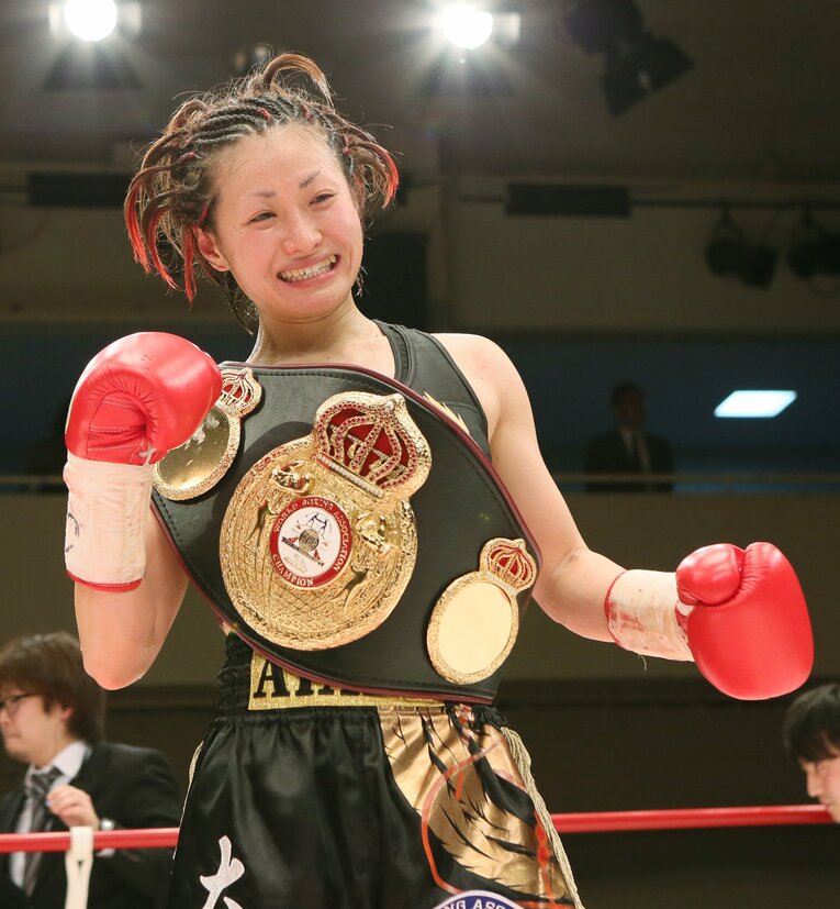 試合は地上波放送も行われた　©JIJI PRESS