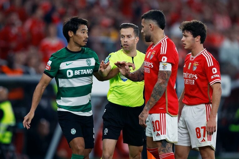 森保ジャパン守田英正28歳“日本に伝わらない”ポルトガルで認められた勲章…敗戦で目は充血も「5万人の敵地ダービー大ブーイング」(10)