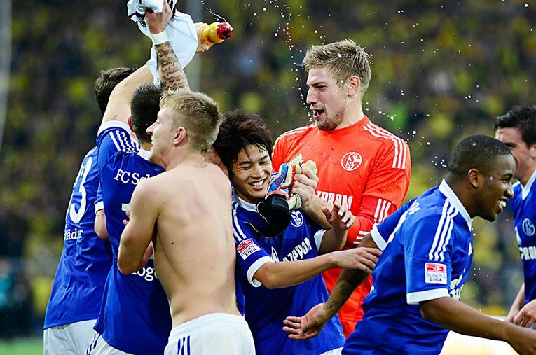 写真を見返すと、仲間たちと喜ぶ姿が多かったと千葉氏。内田を撮り続けることによって、自らのスタイルを形成していった。 ／ photograph by Itaru Chiba