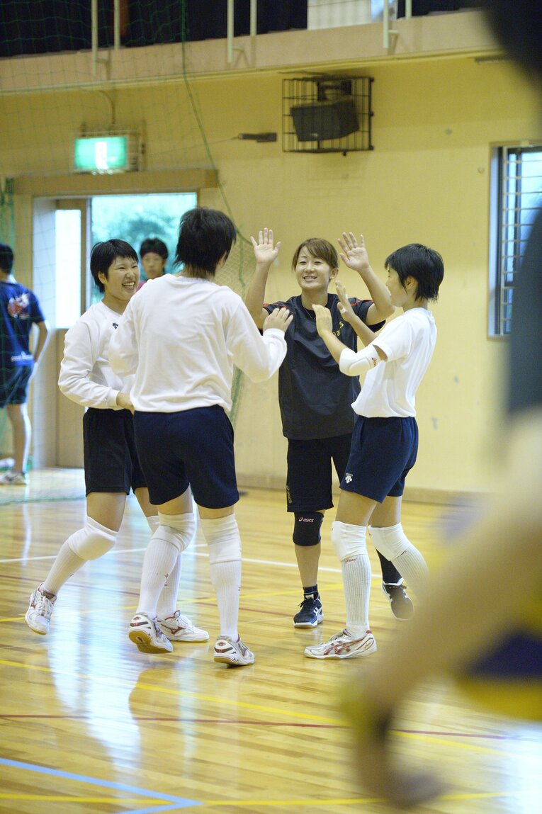 Number838号ナンバーノンフィクション「レシーブ無宿」より（2013年）©︎Asami Enomoto