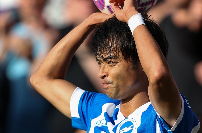 9月13日、アウェイでのボーンマス戦。三笘薫（28歳）は今季初ゴールを決めたが… ／ photograph by Getty Images