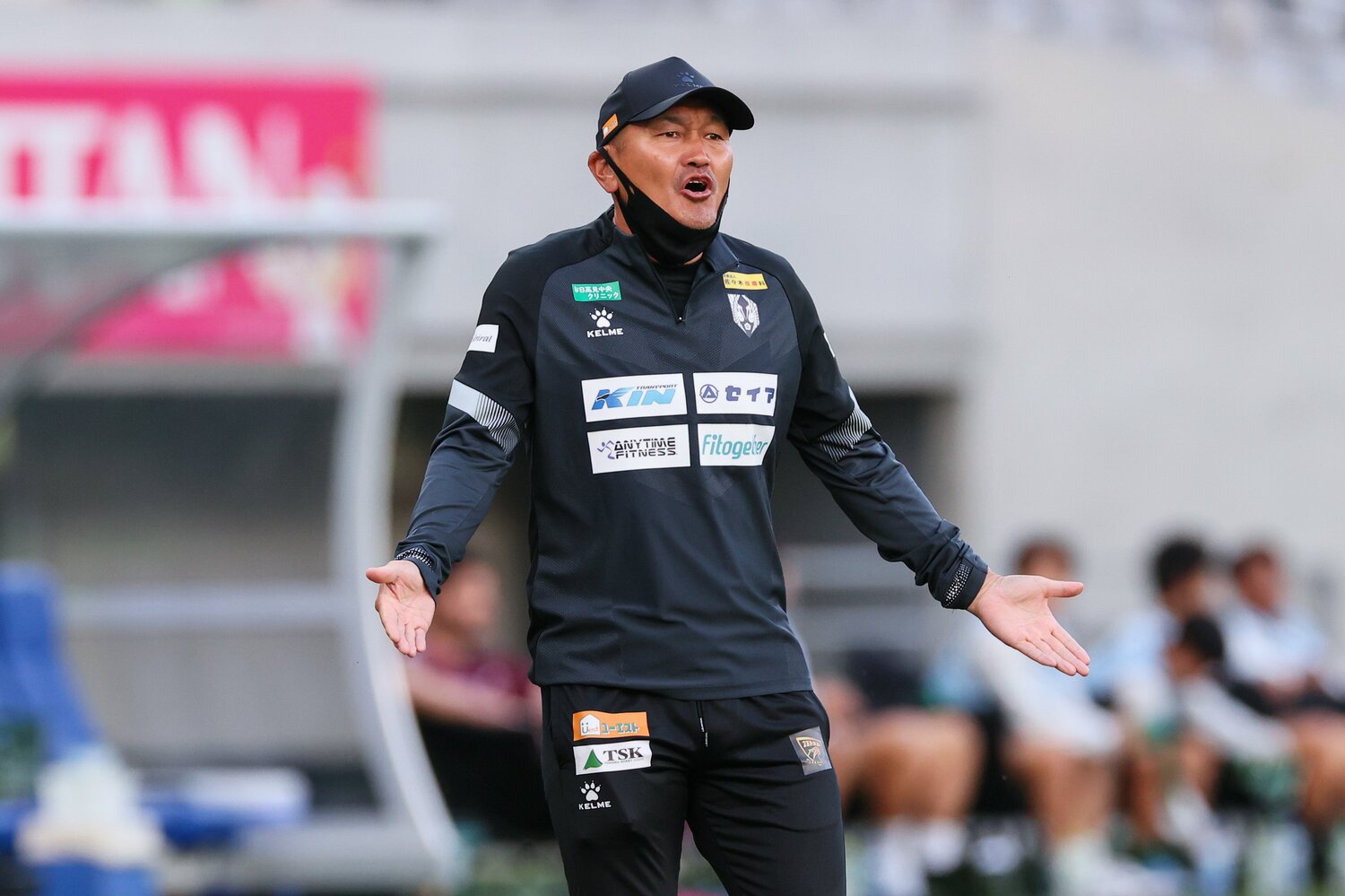 2022年シーズンまでは監督として、いわてグルージャ盛岡を指揮していた　©AFLO SPORT