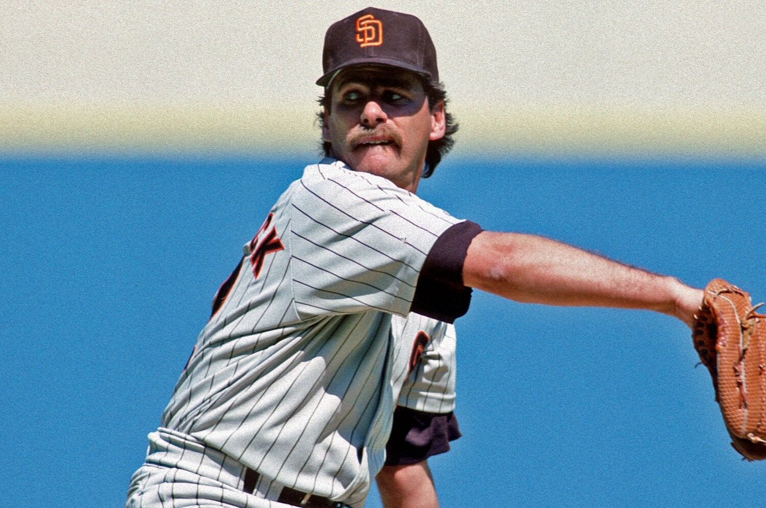 「日本でビックリしたのはプロ野球のレベルの高さだよ」巨人をたった2年でクビになった助っ人ピッチャーの告白…“その後”「5年間もメジャーで活躍した」＜Number Web＞ photograph by Getty Images