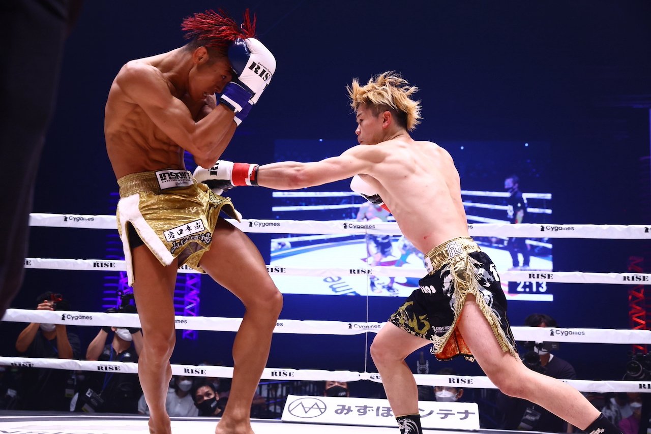 パンチを主軸に組み立てた“ボクシング仕様”の闘いを見せた　©RISE