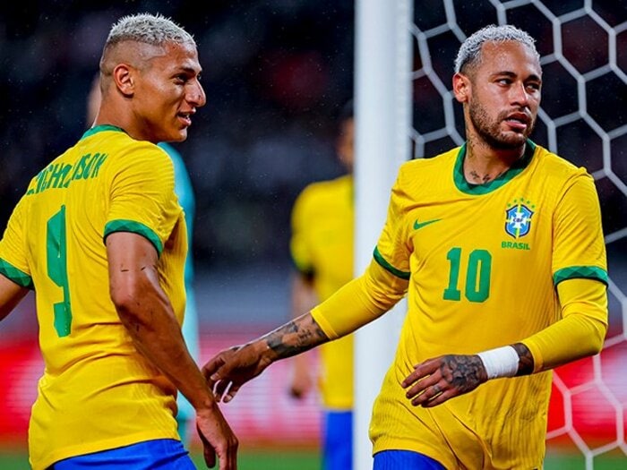 「W杯優勝へ不安材料はネイマールの…」「Jの選手とは鍛えられ方が違う」ブラジル代表のエグさを三都主アレサンドロ44歳が解説＜Number Web＞ photograph by Kiichi Matsumoto/JMPA